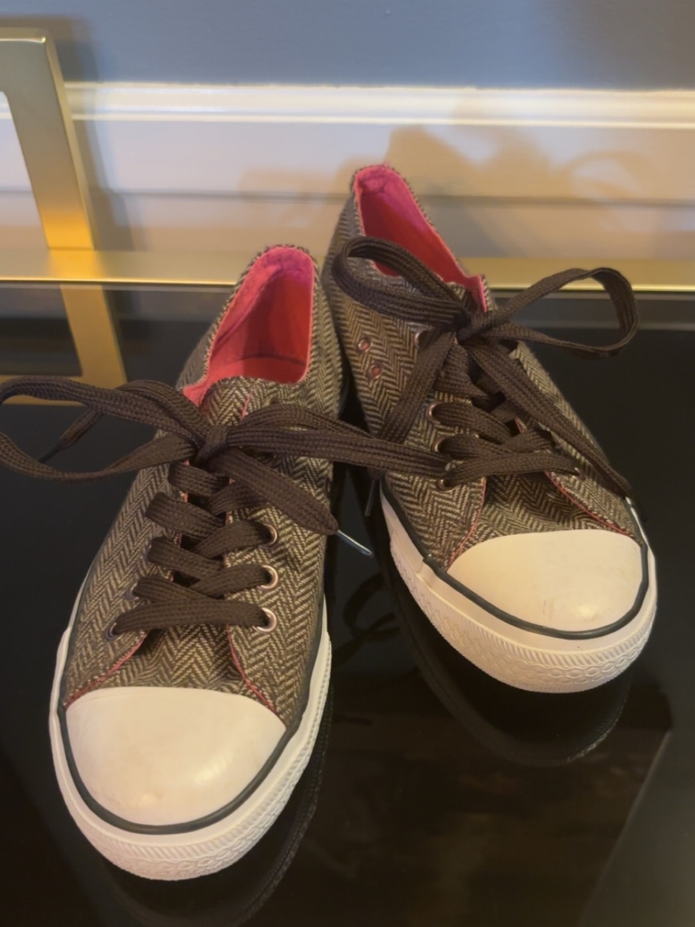 Herringbone Canvas Low Tops Sneaker with Pink Insole like Converse Lowtop SIZE 7